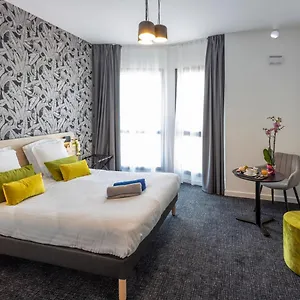 Nemea Arenas Aeroport Hotel apartamentowy